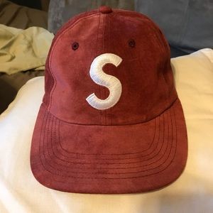 Suede supreme S cap